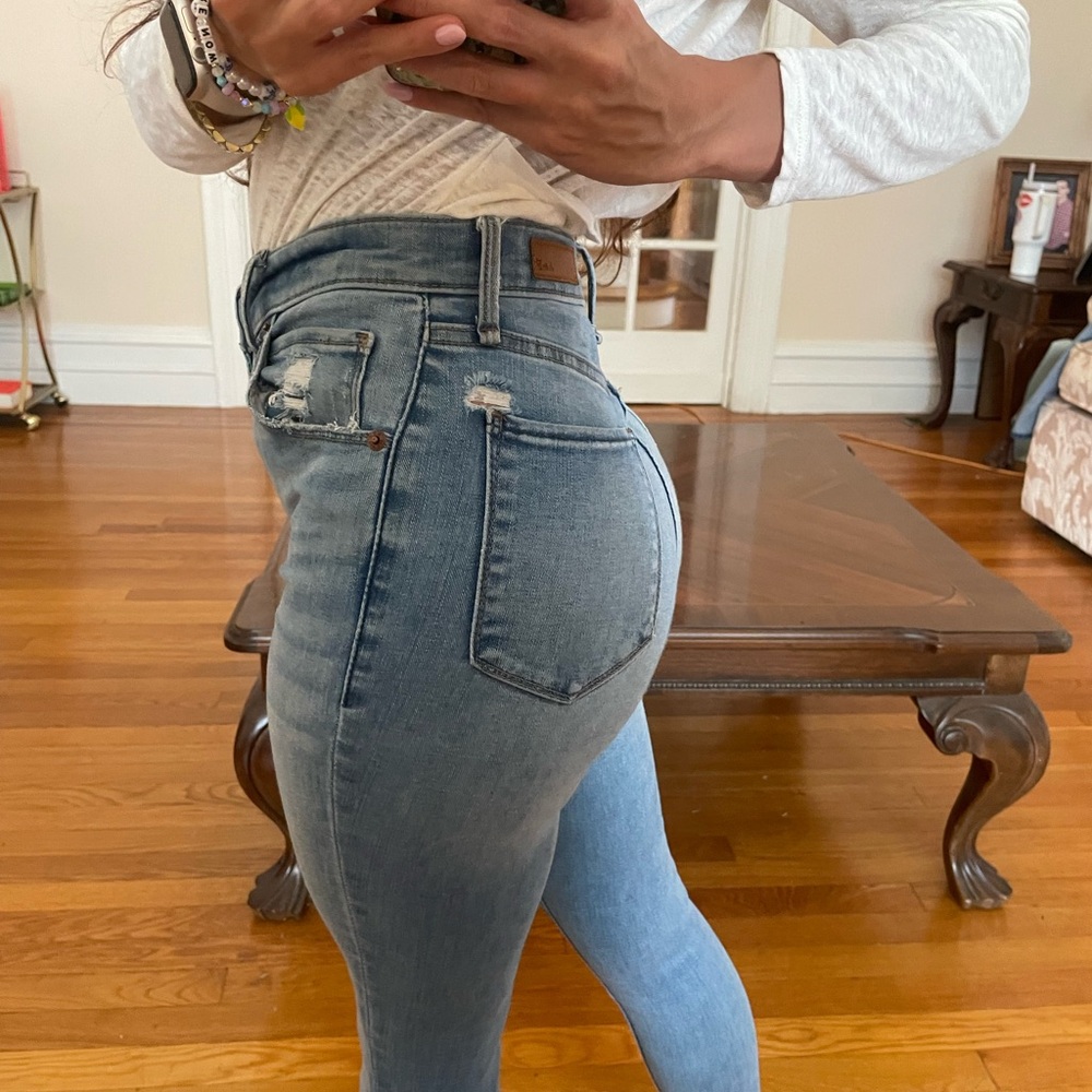 A&F Short Ultra High Rise Skinny Jeans